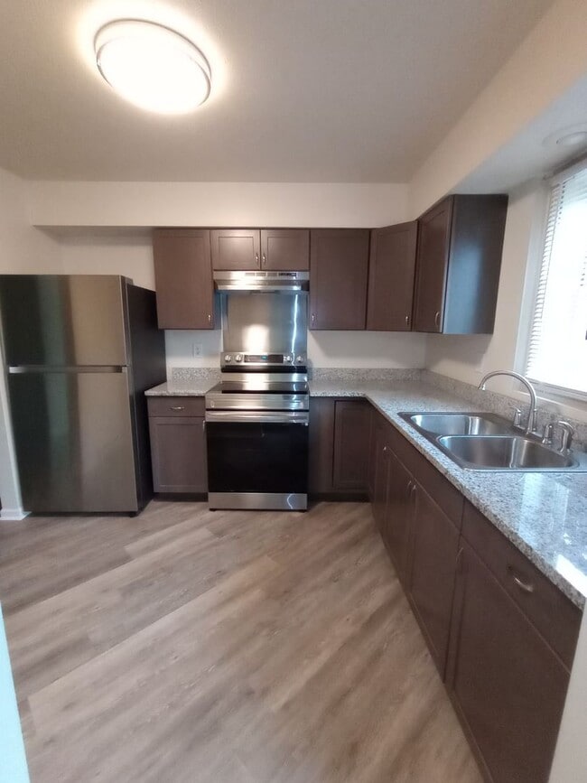 Photo - 6012 Boxwood Dr Unit 1