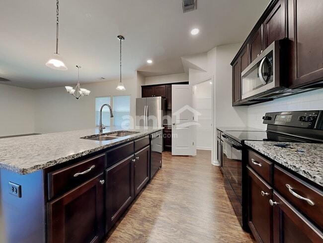 Photo - 11 Crabapple Cir