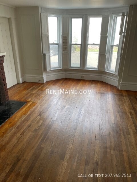 200 Center St Unit 5