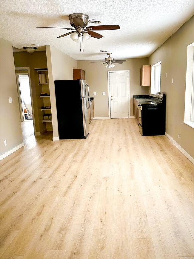 Dining & Kitchen Space - 3517 1st Ave S Unit 3517