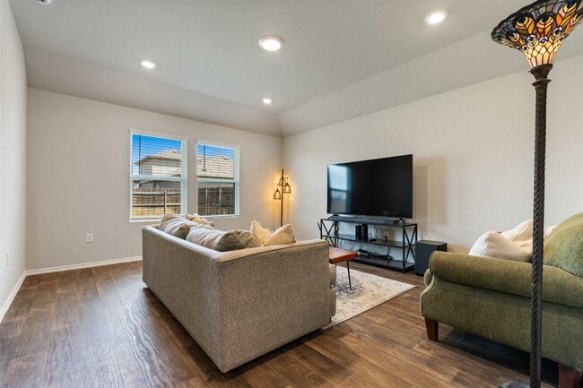 Photo - 6108 Montrelia Dr