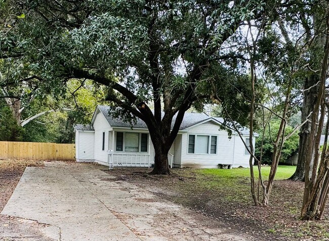 Photo - 1040 Myrtle St