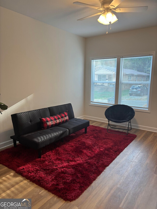 Photo - 100 Field Ave