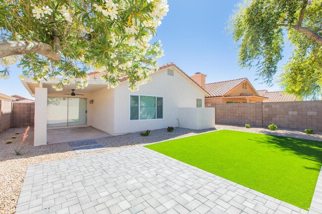 Photo - 23554 N 73rd Pl