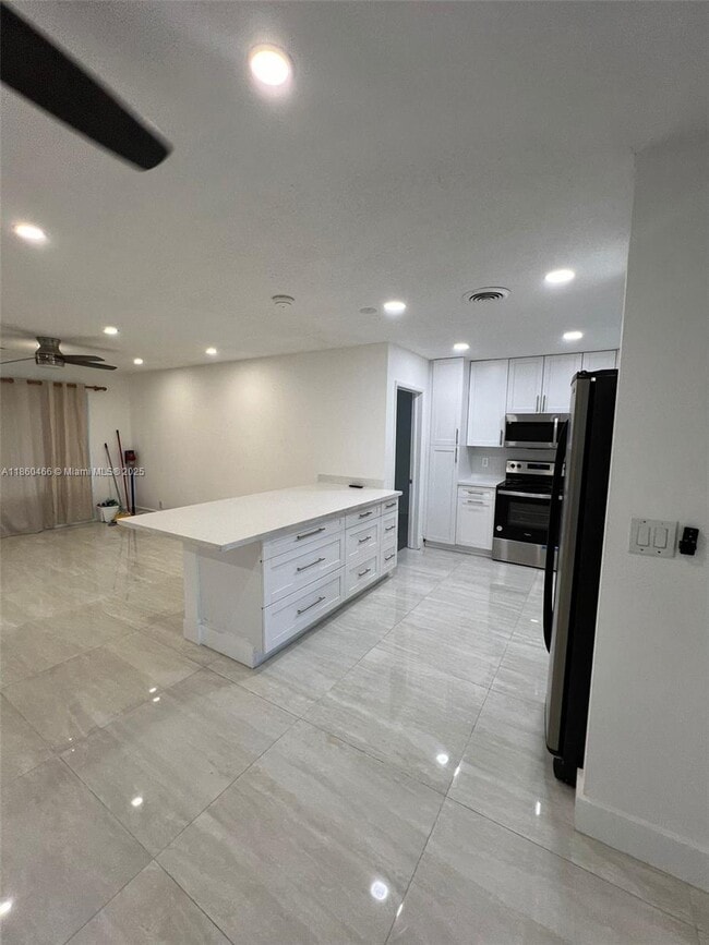 Photo - 2015 N 32nd Ave