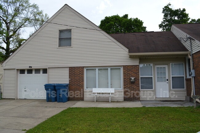 Photo - 6057 Rosslyn Ave