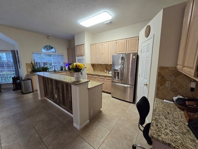 Photo - 6615 High Knoll Dr