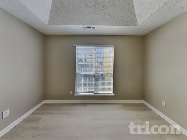 Photo - 262 Village Dr