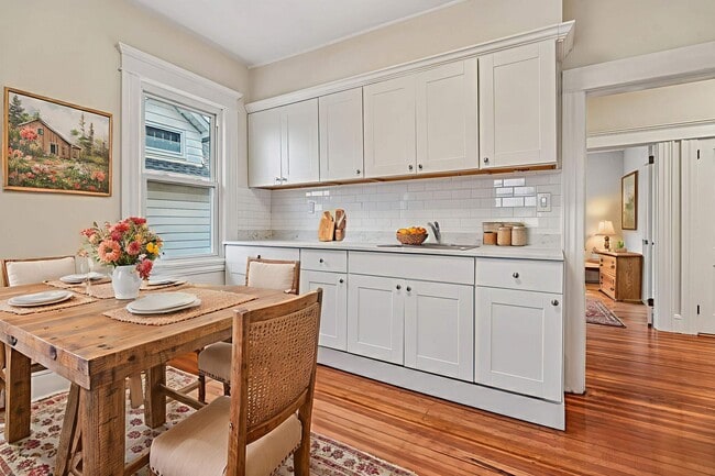 Photo - 1154 Anderson Ave Unit 2