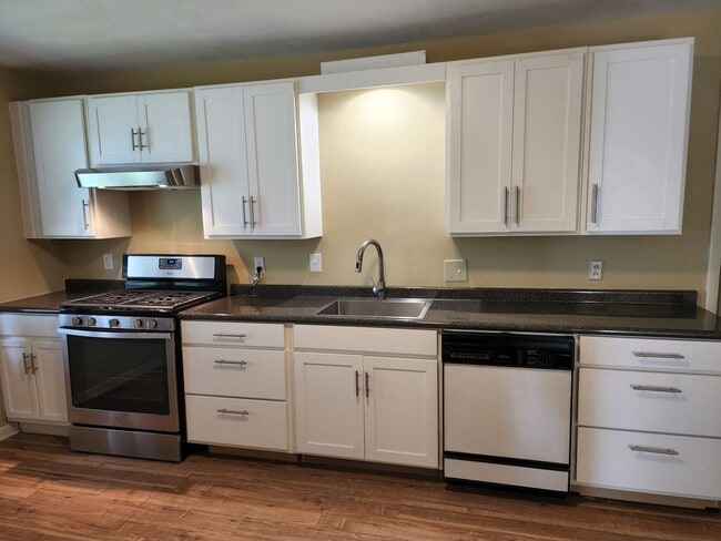 Building Photo - Bungalow Style w/  " Lots of New "