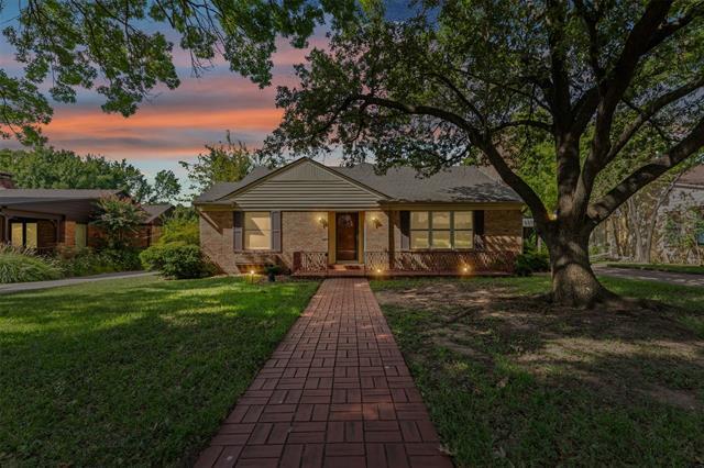 Photo - 945 Sam Dealey Dr