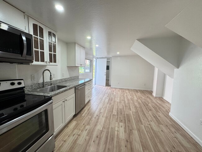 Photo - 535 Central Ave