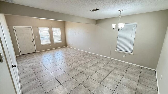 Photo - 107 Owen Cir