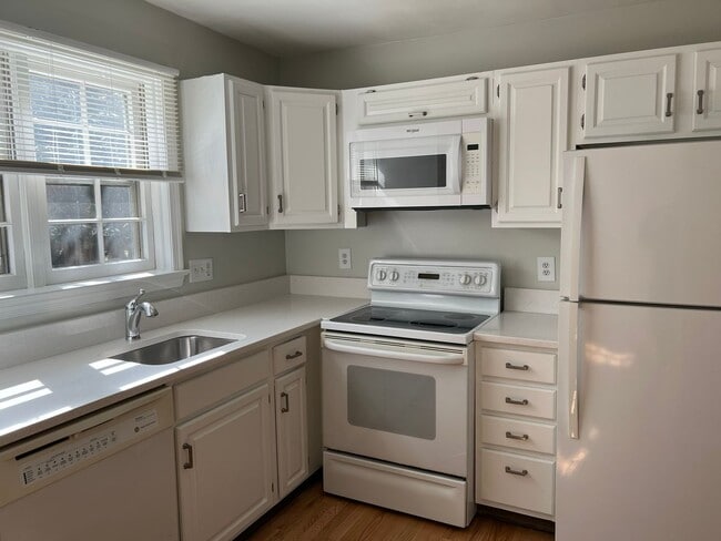 Photo - Well Appointed  and Updated Townhome in Downtown Bethesda