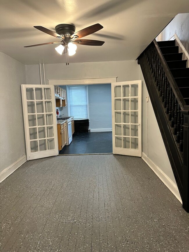 Photo - Spacious Home! Finished Basement! W/D! Available Now!
