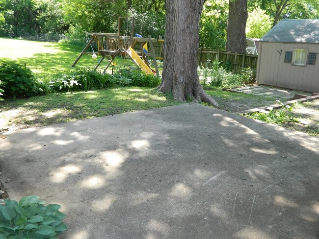 Photo - 1145 65th St