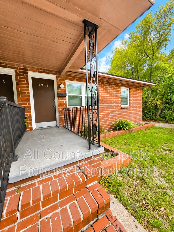 Photo - 4918 N Pearl St