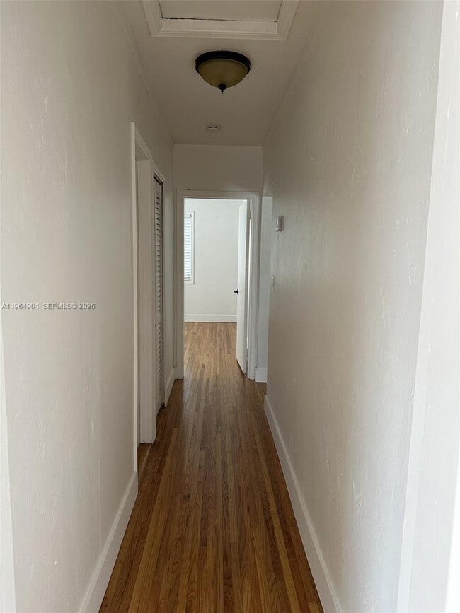 Photo - 904 Wallace St