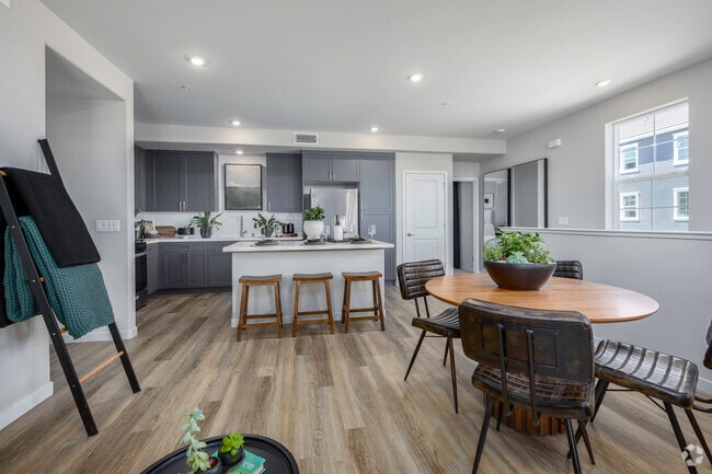 3BR, 3BA - 1453SF - Dining Room