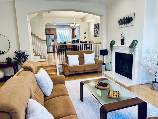 Building Photo - 4106 W Kling St Rental