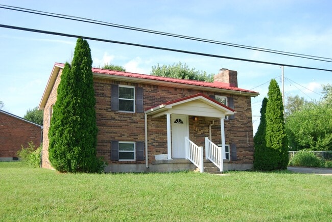 Photo - 811 Cedarcrest Dr