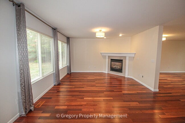 Photo - 4825 138th St SE