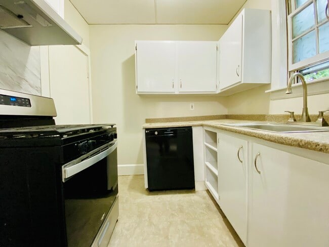 Photo - 16 Montvale Ave Apartments Unit 2