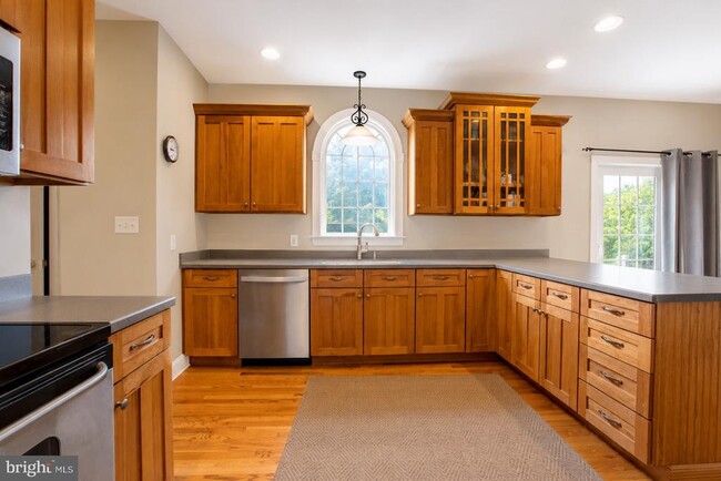 Photo - 13624 Creek View Dr