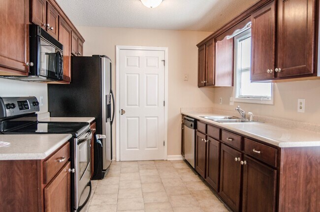 Photo - Pet Friendly Three Bedroom with Bonus!