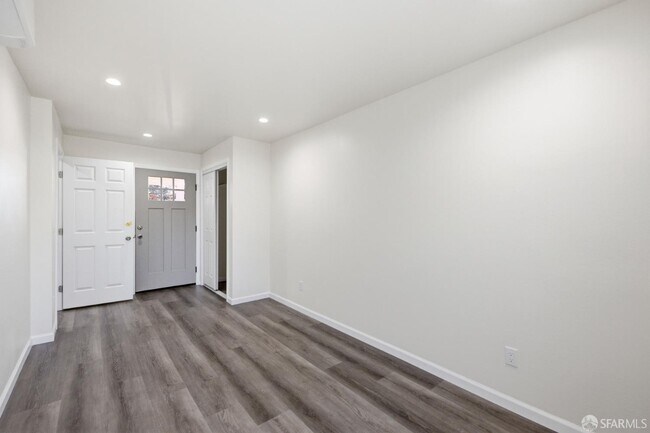 Photo - 1942 Peggy Dr