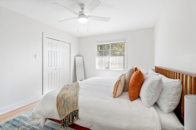 Photo - 6501 Ravendale Ln