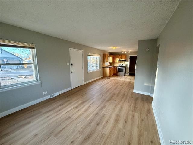 Photo - 700 Perry St