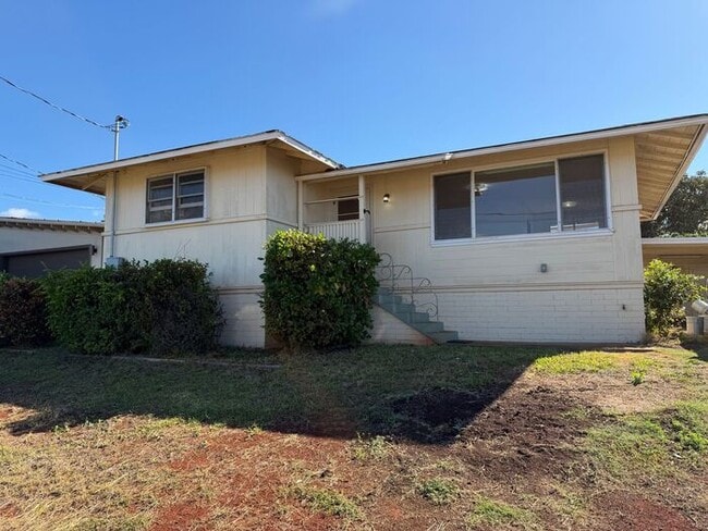 Building Photo - Pearl City: 3 bedroom 1.5 bath single family home with 1 car carport