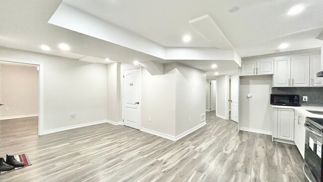 Photo - 16 Hawtrey Rd