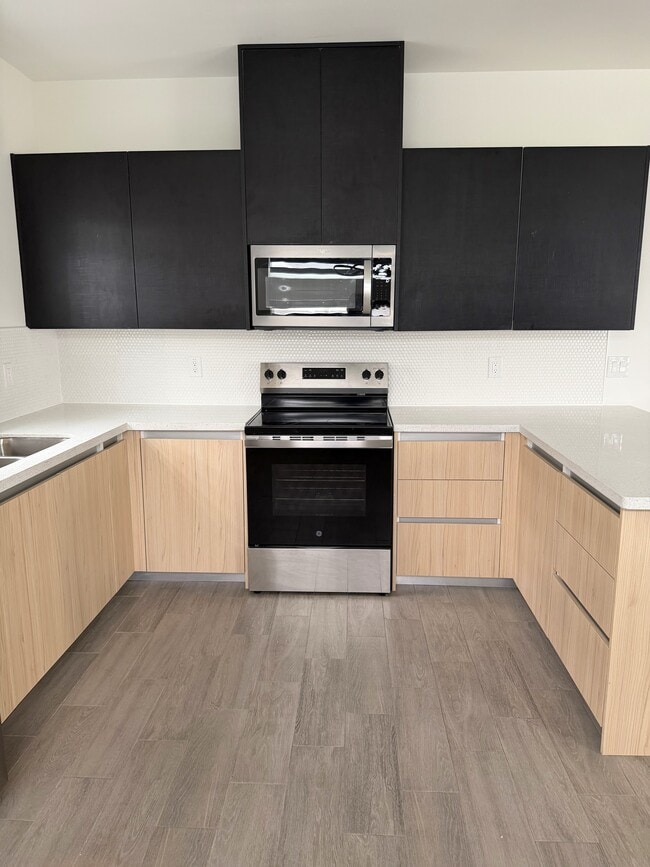 Photo - 220 W Campeche Ave Unit Apartment 3