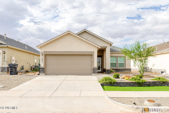 Building Photo - 13821 Sky Harbor Ave Rental