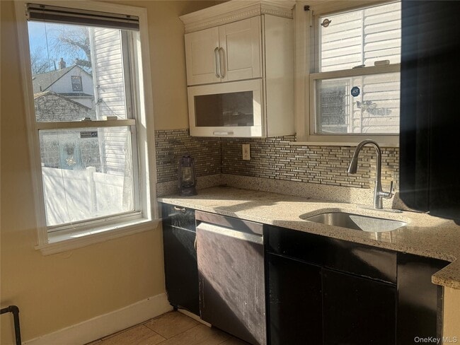 Photo - 90-14 Silver Rd