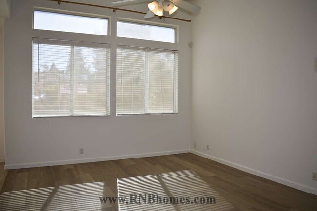 Photo - 2108 Macaw Ln