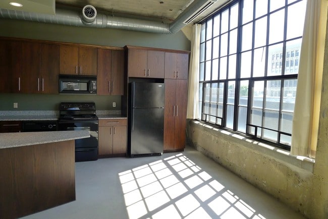 Photo - 41 Burroughs St Unidad 205