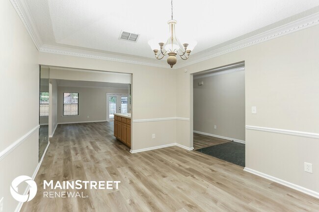 Photo - 533 Majestic Wood Dr