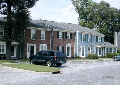 Building Photo - Oak Brook Annex Rental