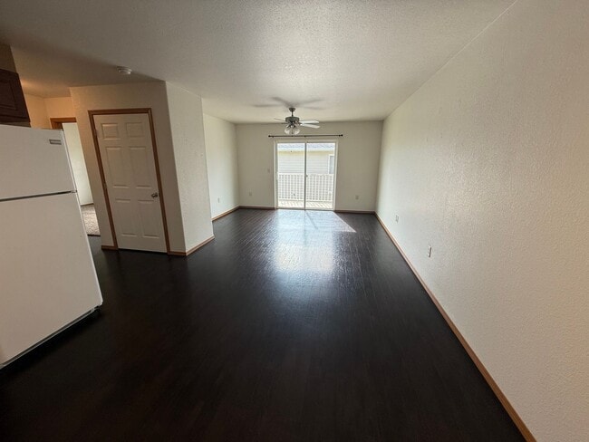 Photo - Upper 2 Bed 1 Bath Unit 505#8