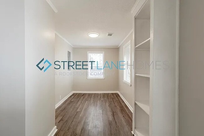 Photo - 209 Meadowdale Dr