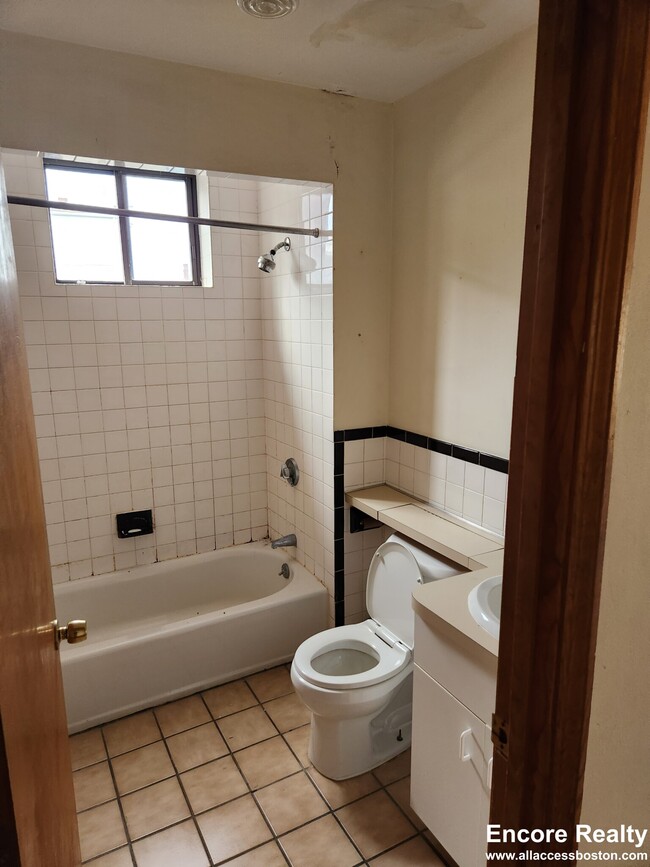 Photo - 369A Centre St Unit 2