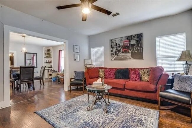 Building Photo - Recently renovated Mount Auburn home Unit Apt 1