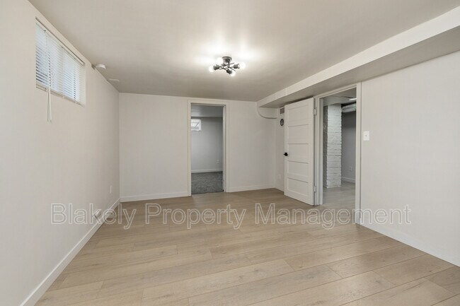 1020 15th Ave S