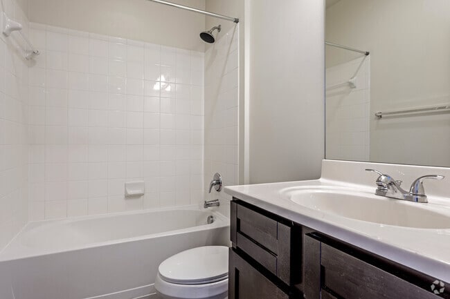 2 HAB, 2.5 BA - The Boca - Midtown Delray