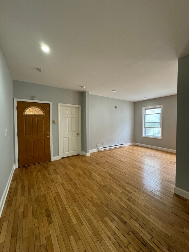 Photo - 5 Sutton St Unit 3A