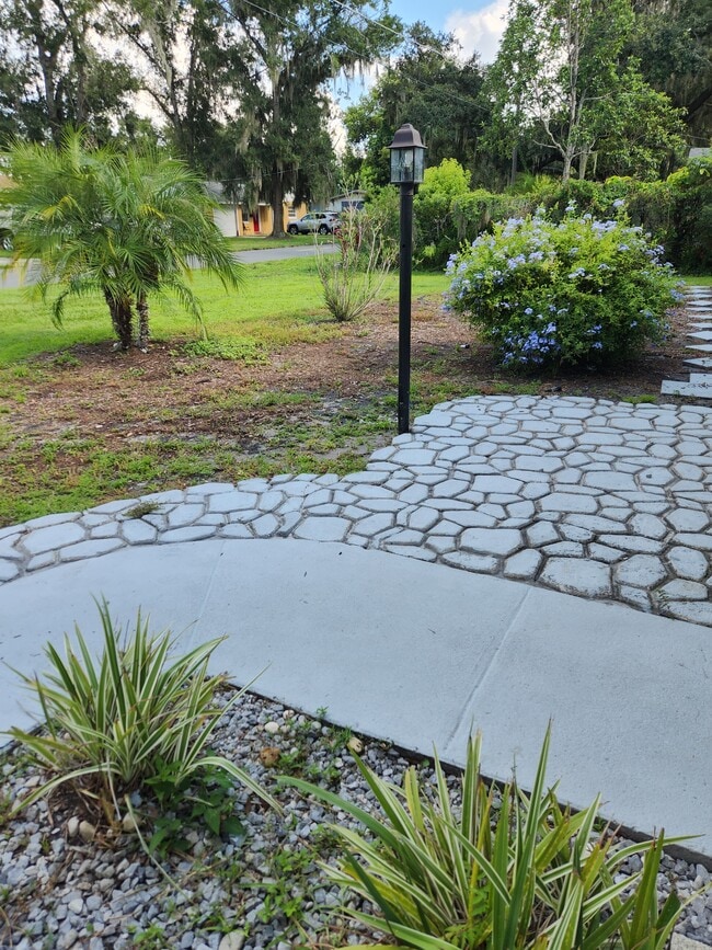 Photo - 1005 N Bracewell Dr