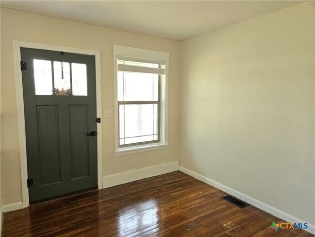 Photo - 7818 Barbarosa Rd House